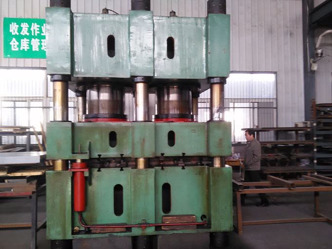 2000Tl六柱鋼木門壓花機(jī)